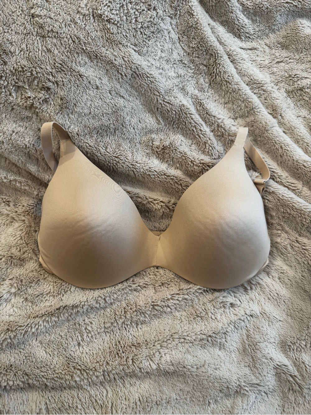 SKIMS Wireless Nude Bra